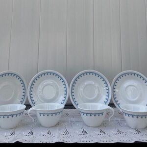 Vintage Corelle blue garland snowflake saucer and teacups set of 4